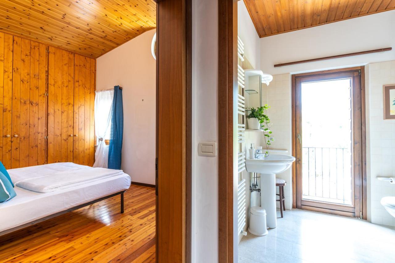 Sleep In Venzone Hotel Exterior foto