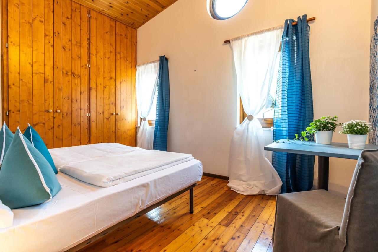 Sleep In Venzone Hotel Exterior foto